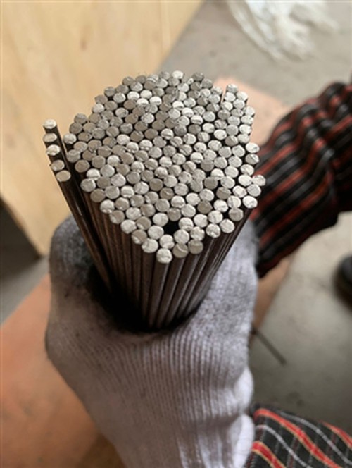 주조 목적의 콜드 스파크 표면 수리를 위해 순수 니켈 용접봉을 사용하는 방법